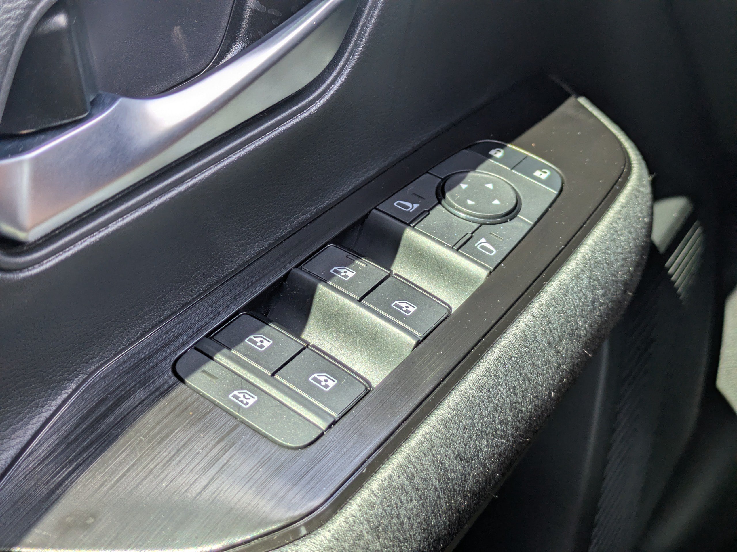 New 2026 Nissan Kicks SV FWD image 23