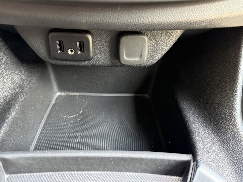 Used 2023 Chevrolet Traverse LS FWD image 25
