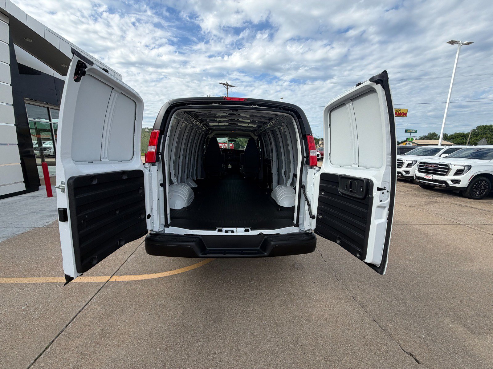 New 2026 GMC Savana 2500 Extended w/ Driver Convenience Package RWD image 16