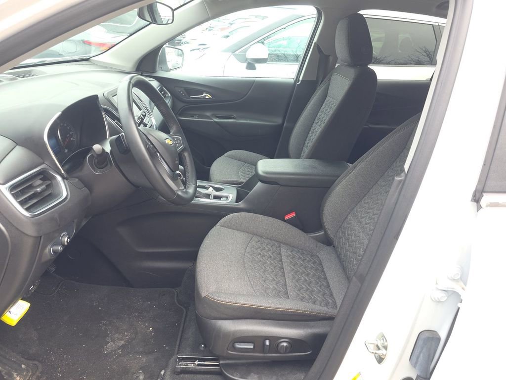 Used 2024 Chevrolet Equinox LT image 23