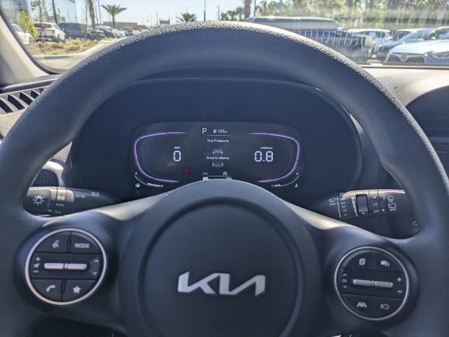 Used 2025 Kia Soul LX image 26