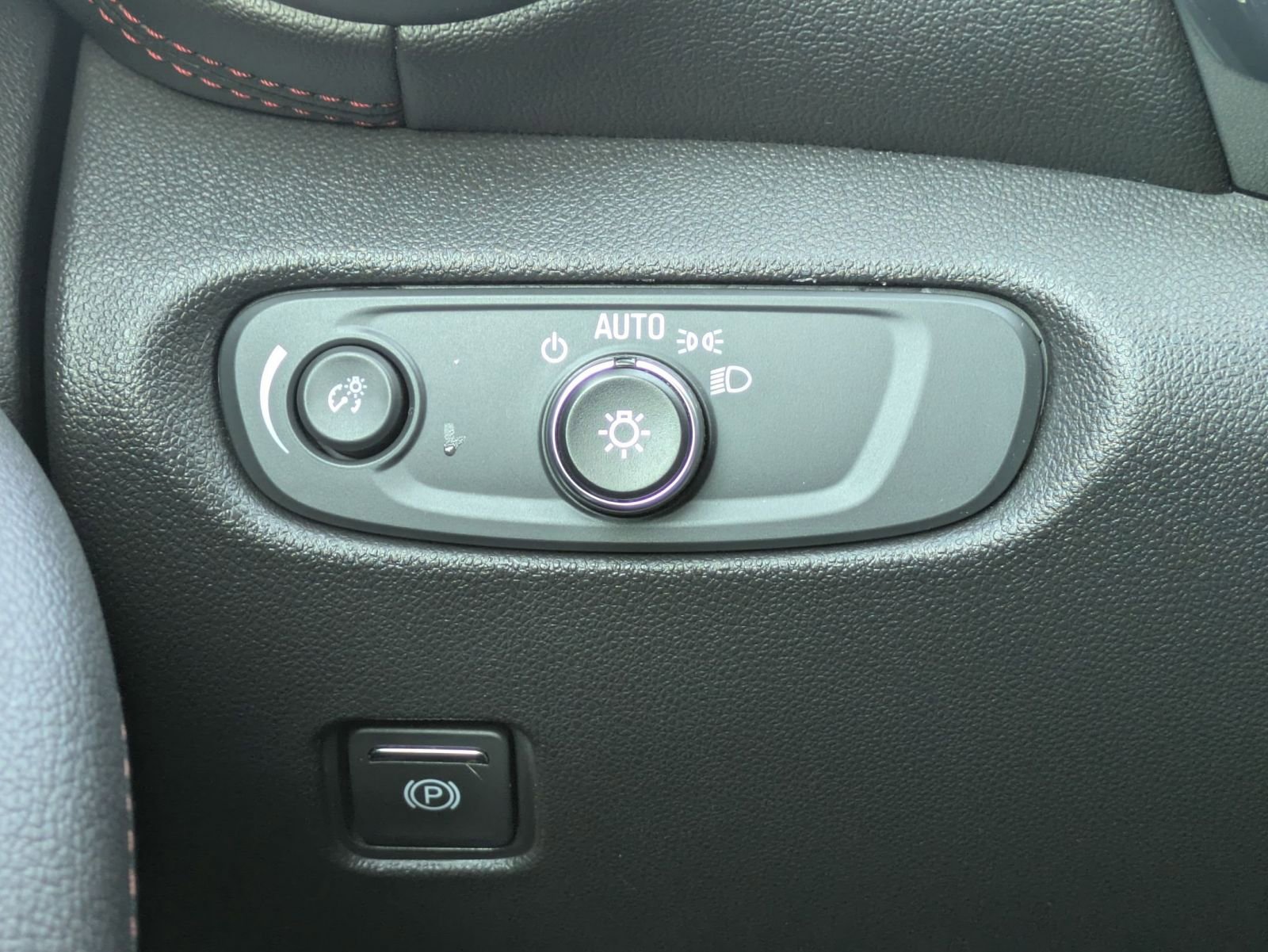 Used 2019 Chevrolet Blazer RS image 18