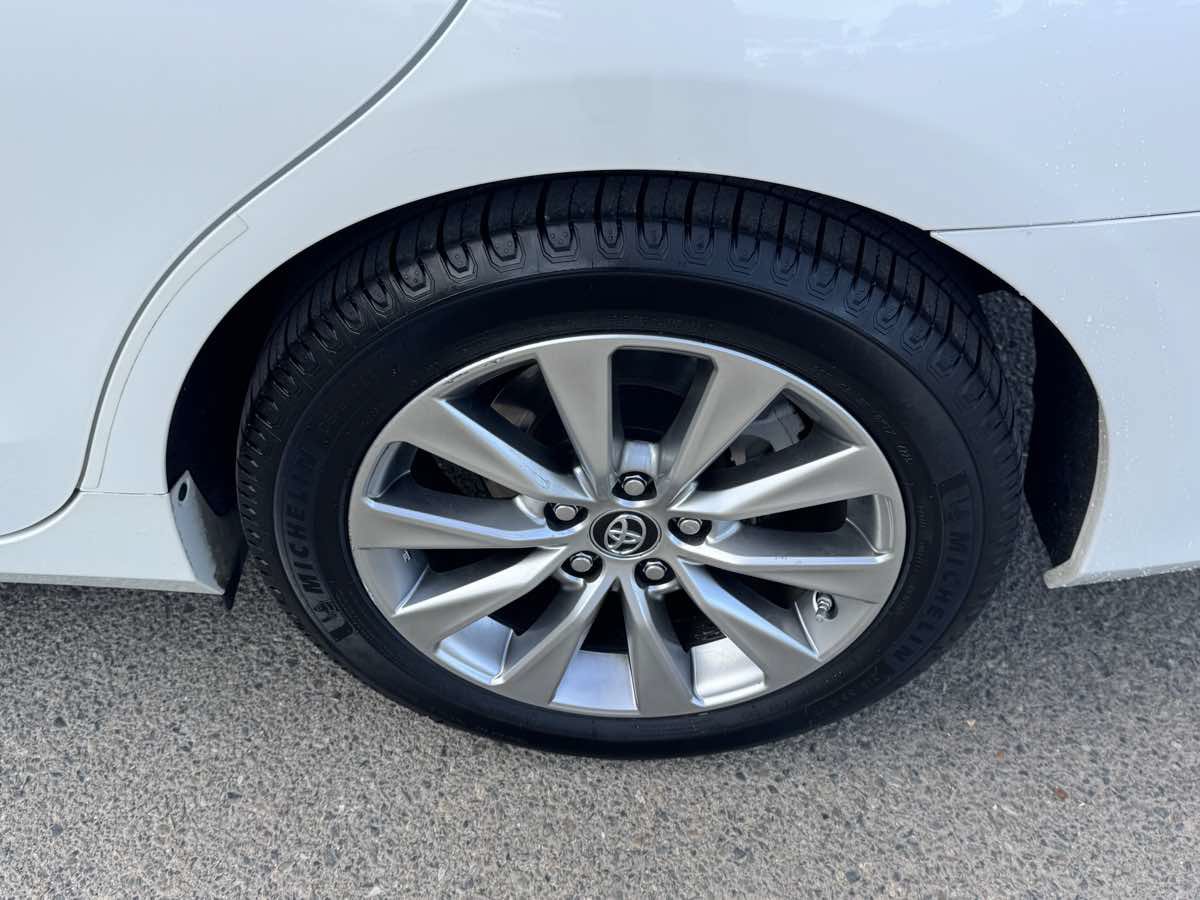 Used 2017 Toyota Camry XLE w/ Convenience Package FWD image 37