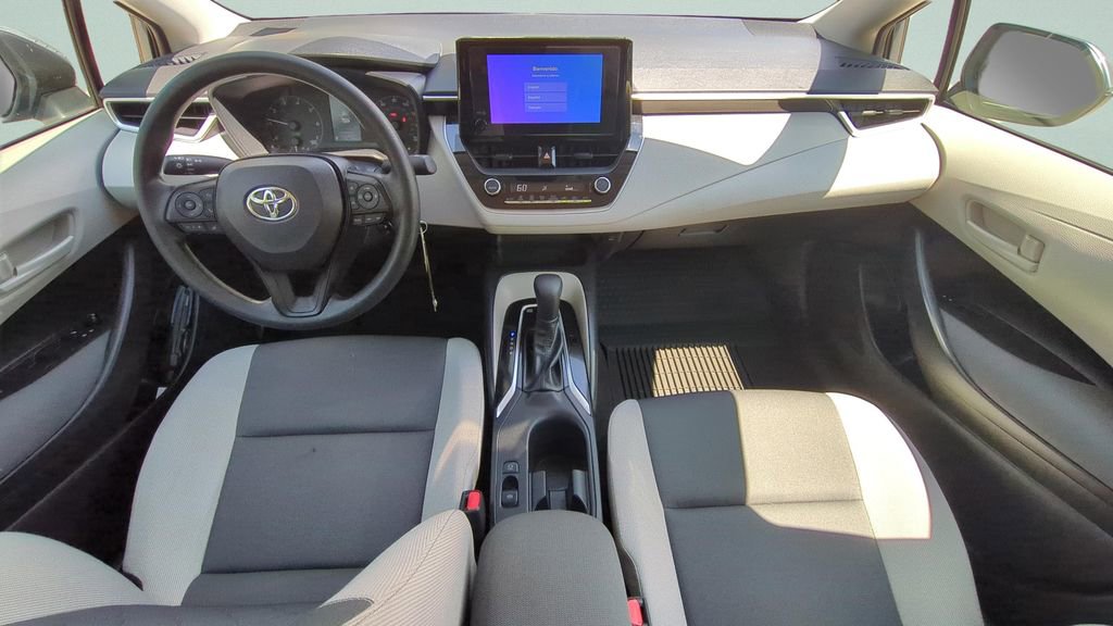 Used 2025 Toyota Corolla LE FWD image 10