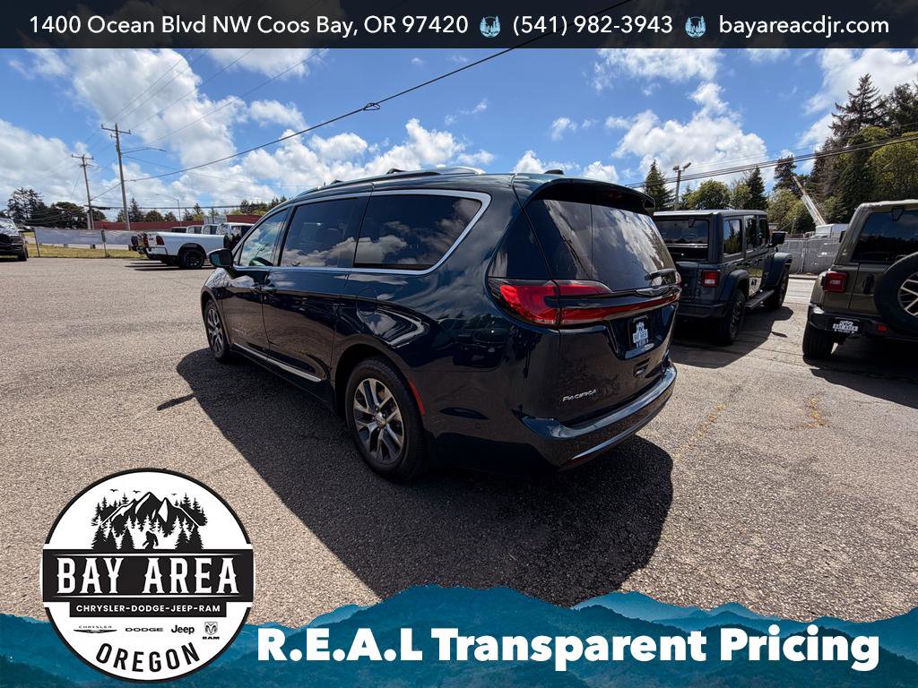 Used 2023 Chrysler Pacifica Pinnacle FWD image 7