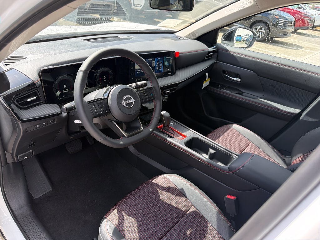 New 2026 Nissan Kicks SR w/ SR Premium Package FWD image 14