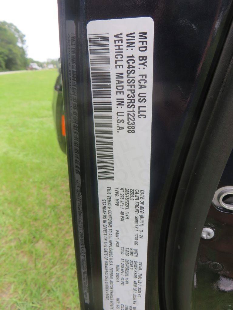 Used 2024 Jeep Grand Wagoneer L Series II w/ Quick Order Packagew 28T AWD/4WD image 32