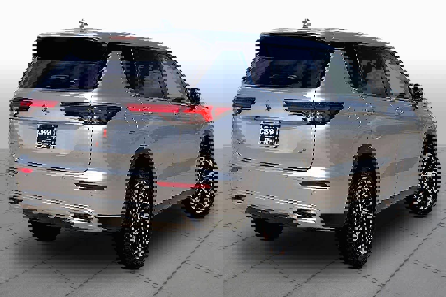 Used 2024 Mitsubishi Outlander SE FWD image 13