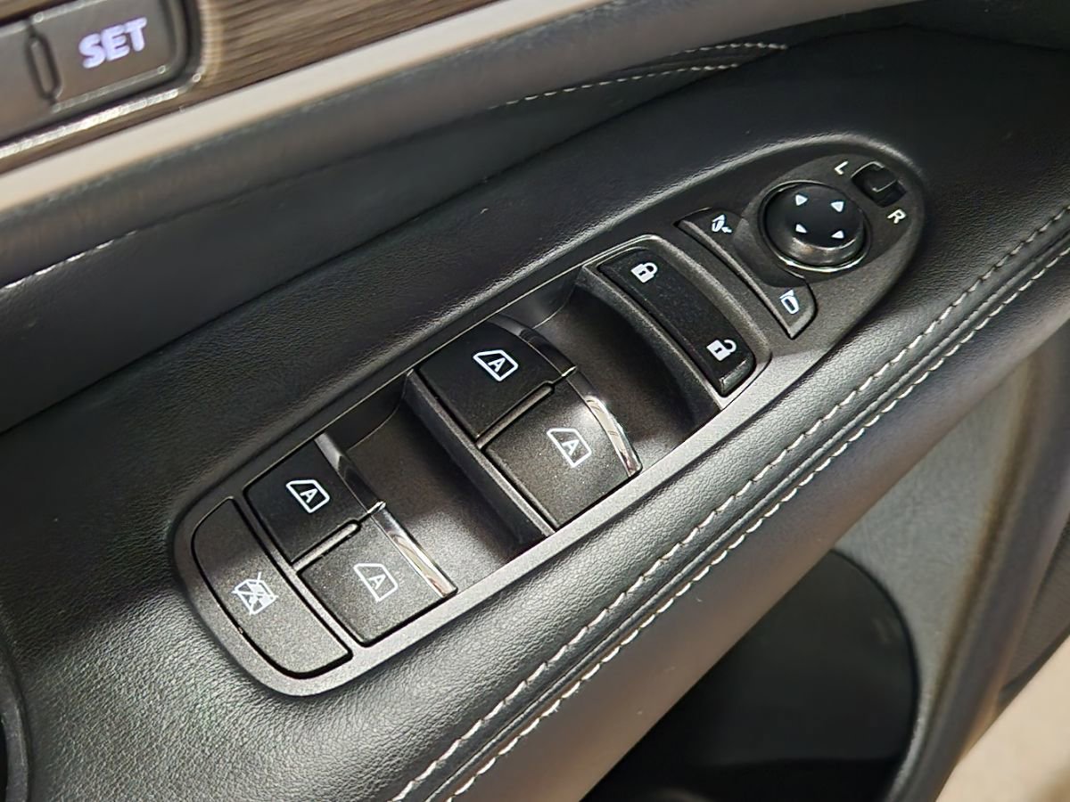 Used 2019 INFINITI QX60 Luxe w/ Essential Package image 43