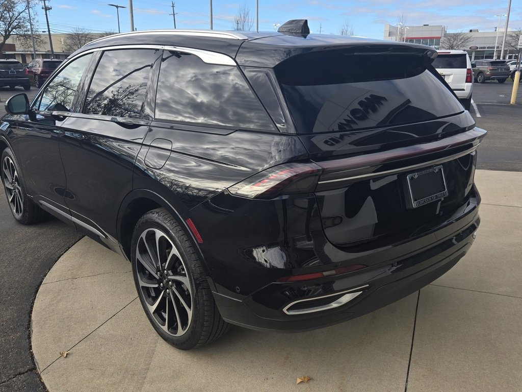 Certified 2024 Lincoln Nautilus Black Label image 25