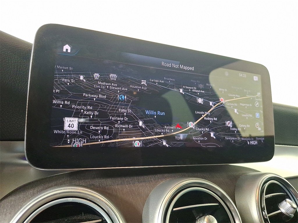 Used 2022 Mercedes-Benz GLC 300 4MATIC image 3