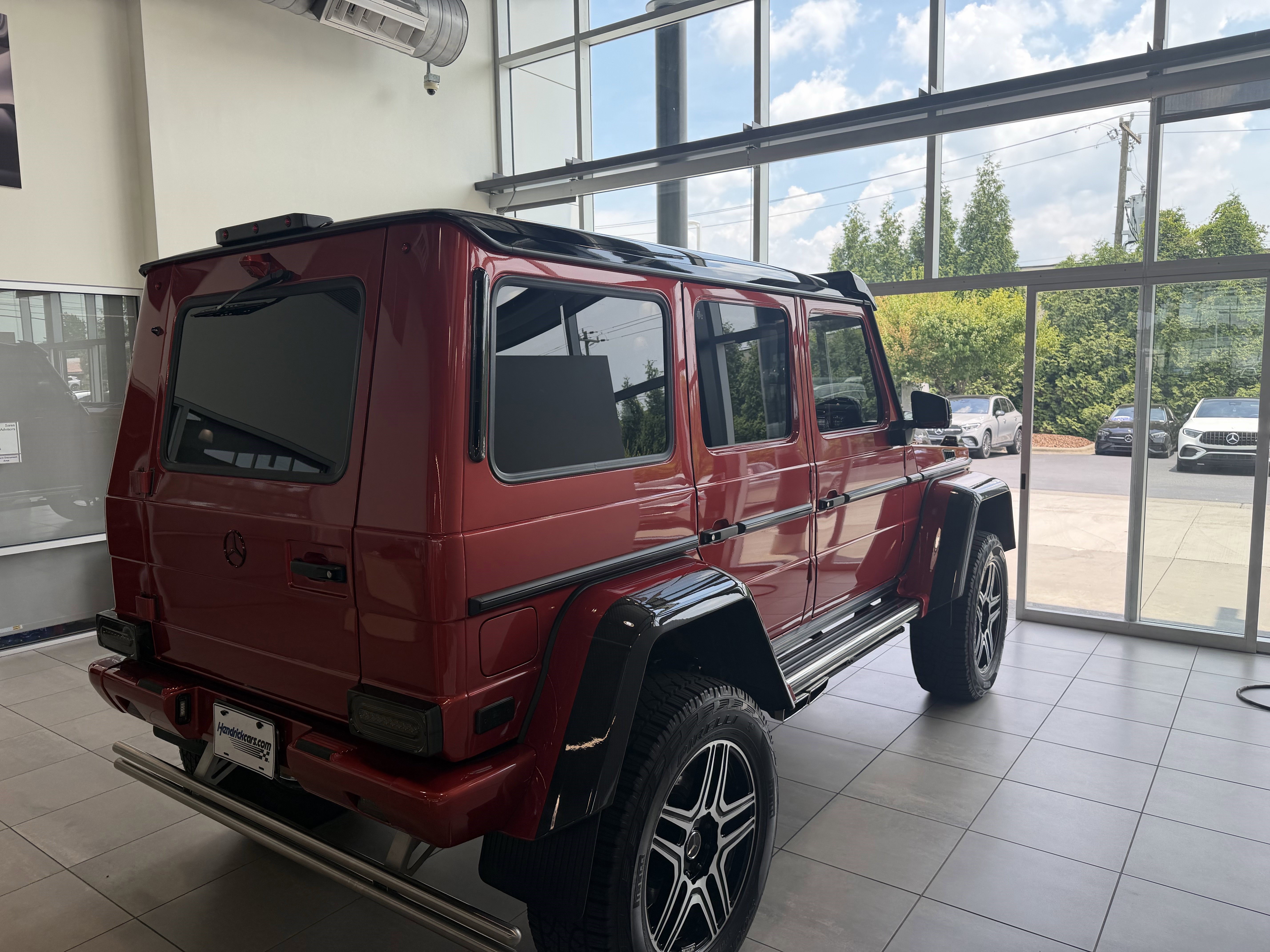 Used 2017 Mercedes-Benz G 550 Squared image 10