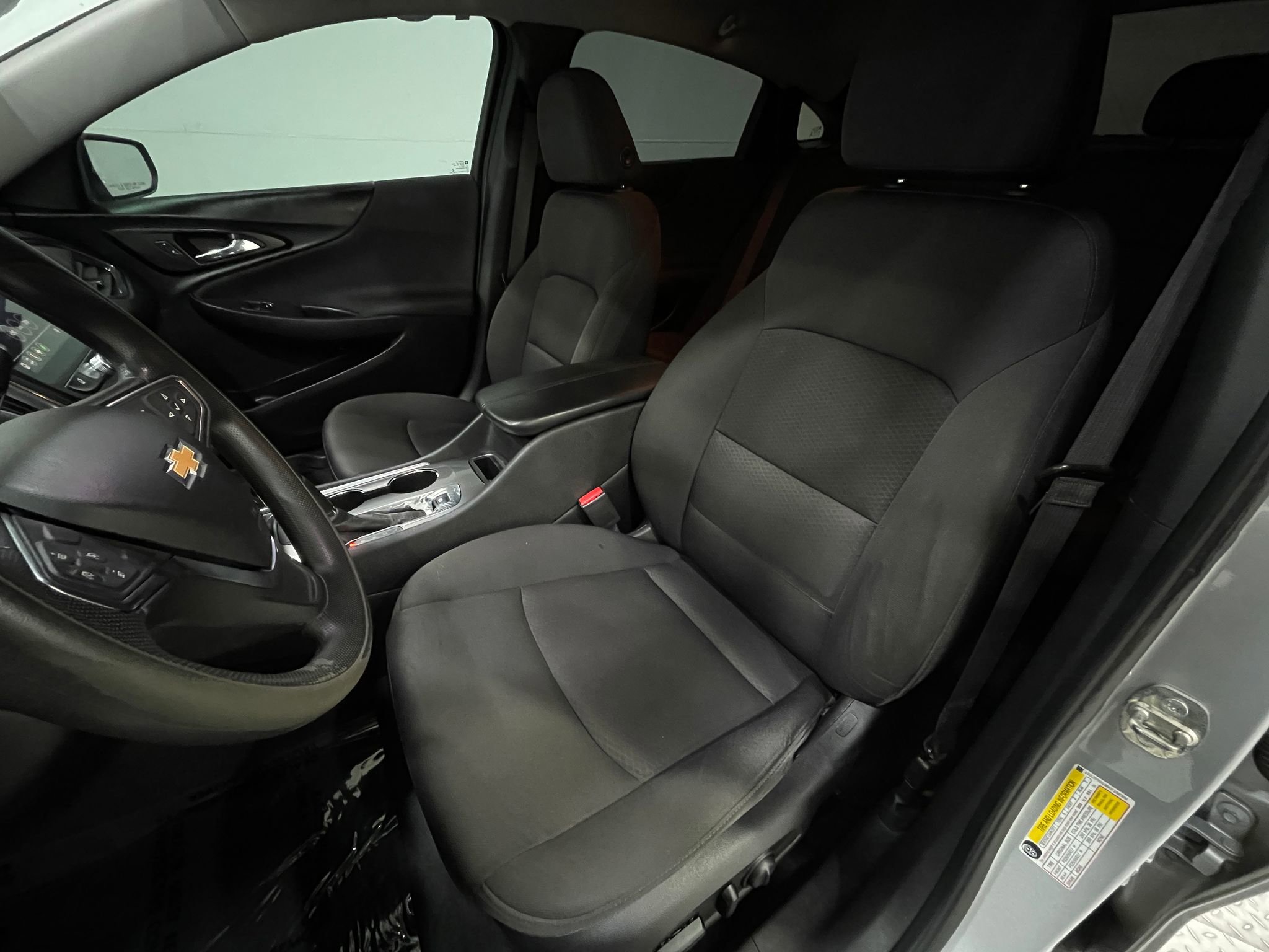 Used 2019 Chevrolet Malibu Hybrid FWD image 12