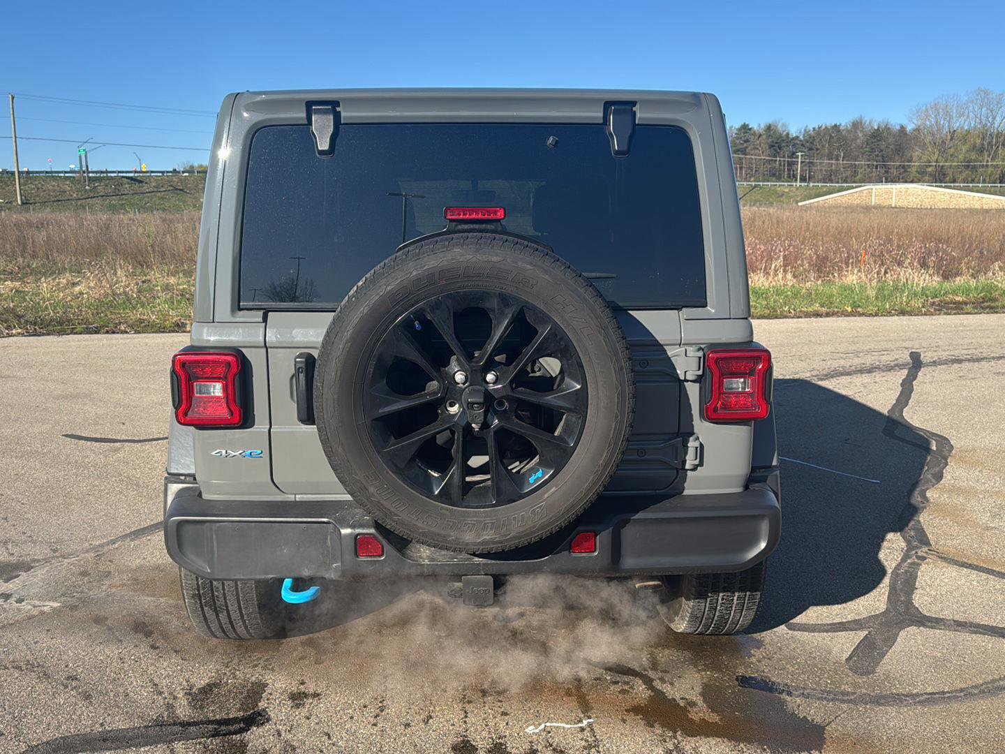 Used 2023 Jeep Wrangler Unlimited Sahara w/ Cold Weather Group AWD/4WD image 4