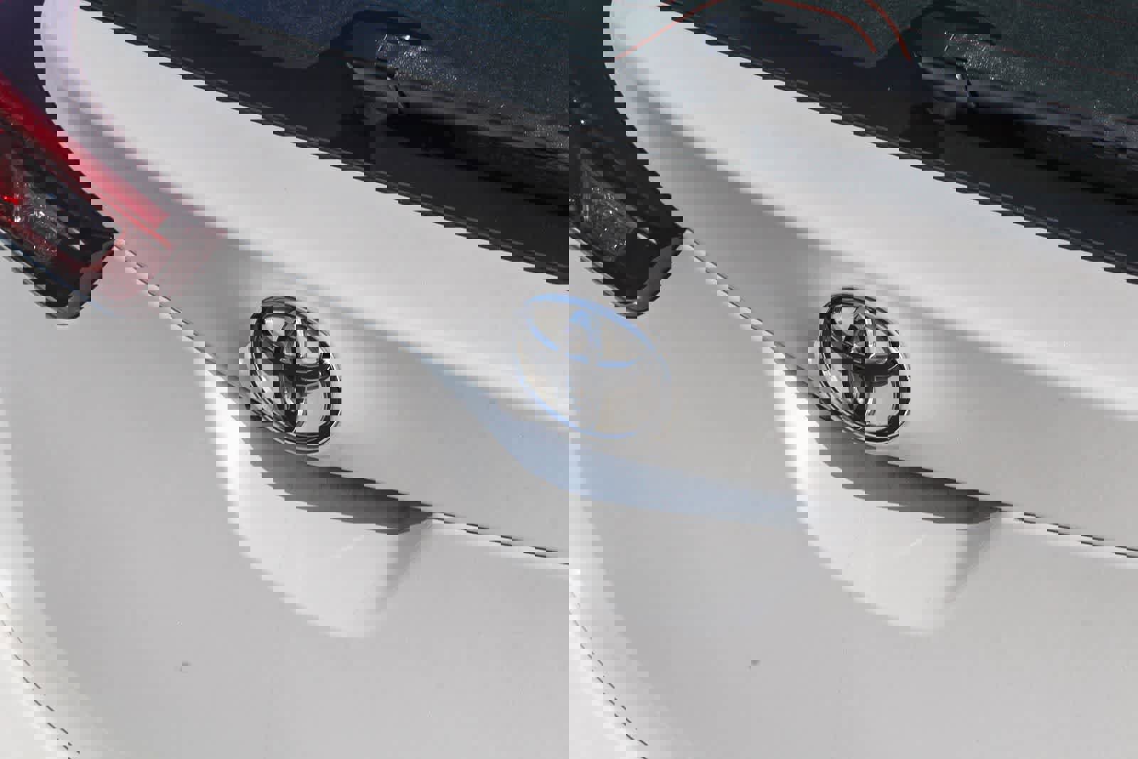 Used 2018 Toyota Corolla iM w/ Carpet Mat Package (TMS) image 9