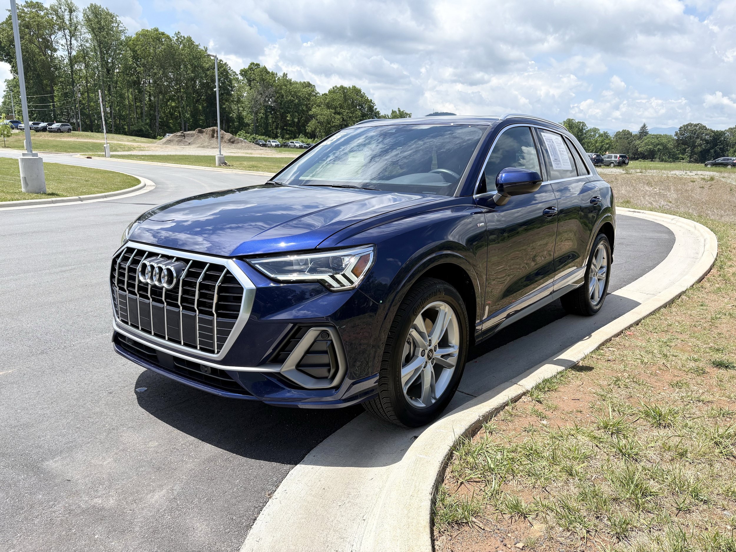 Used 2023 Audi Q3 2.0T Premium AWD/4WD image 3