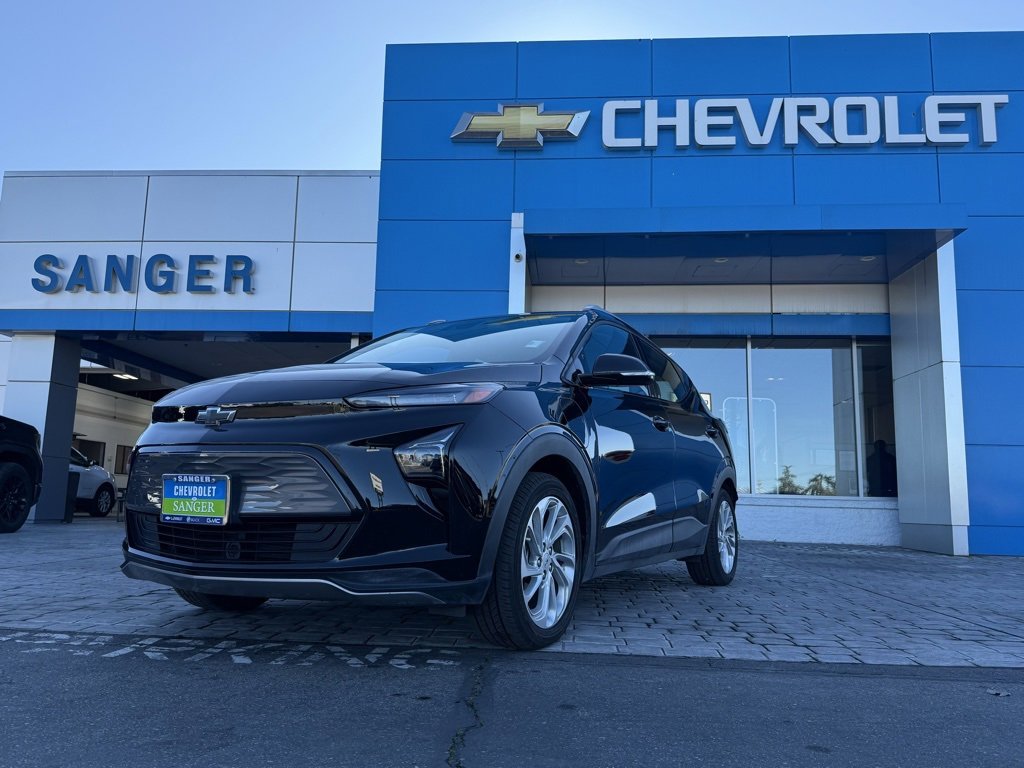 Used 2023 Chevrolet Bolt EUV LT image 2