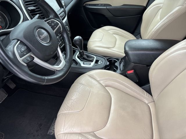 Used 2017 Jeep Cherokee Limited image 10