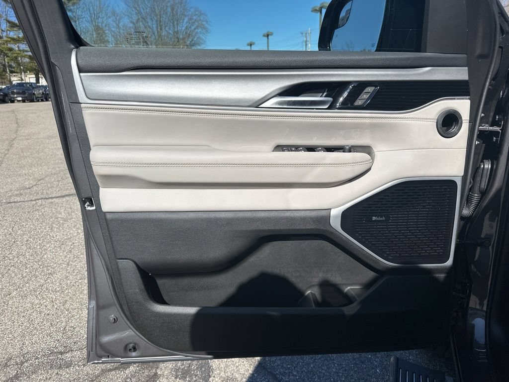 New 2026 Jeep Grand Wagoneer Limited AWD/4WD image 11
