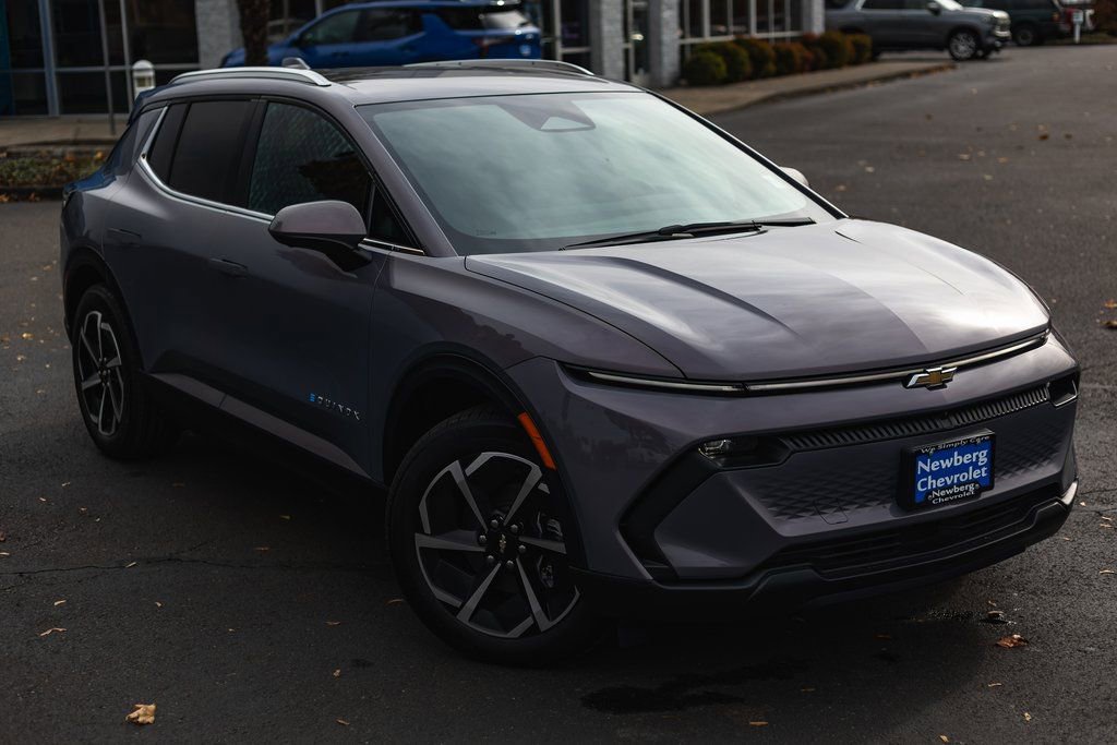 New 2026 Chevrolet Equinox EV LT image 2
