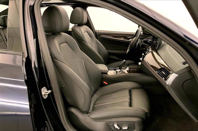 Certified 2022 BMW 540i xDrive w/ M Sport Package image 6