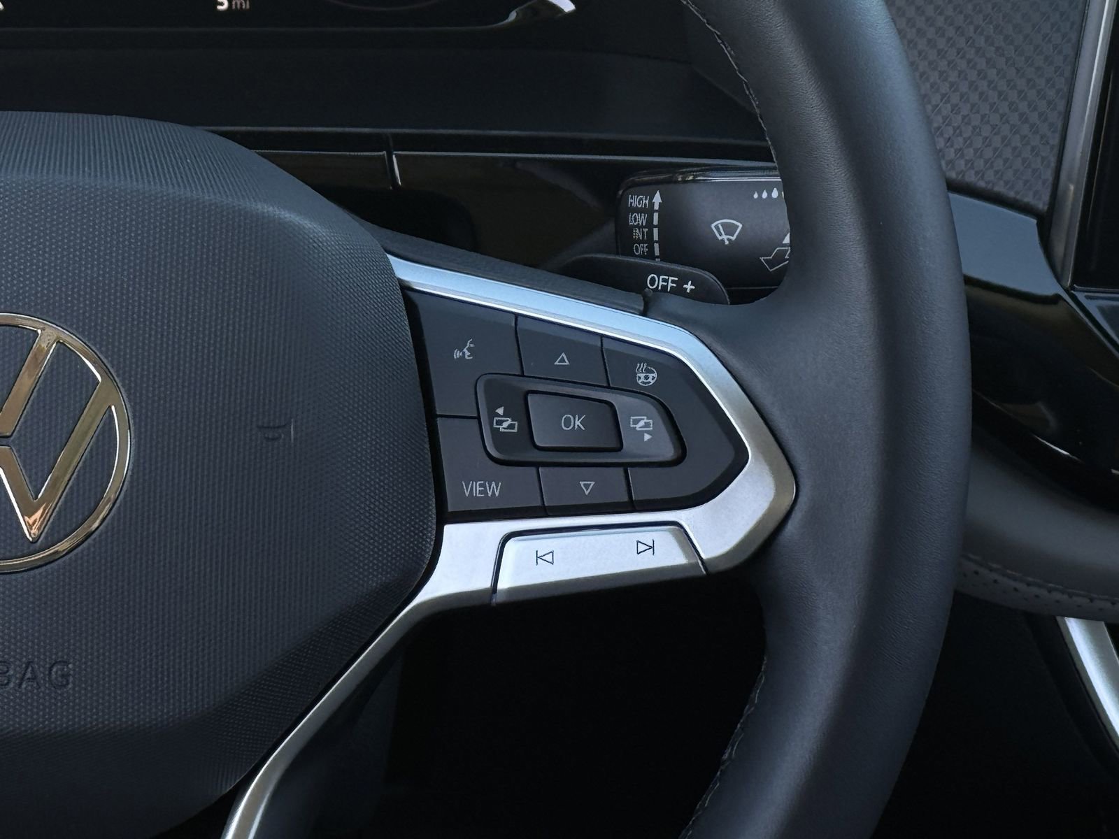 New 2026 Volkswagen Atlas Peak Edition image 18