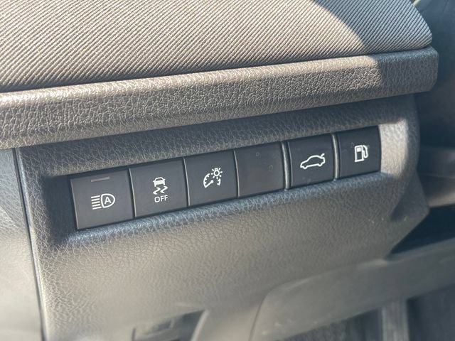 Used 2025 Toyota Camry LE FWD image 17
