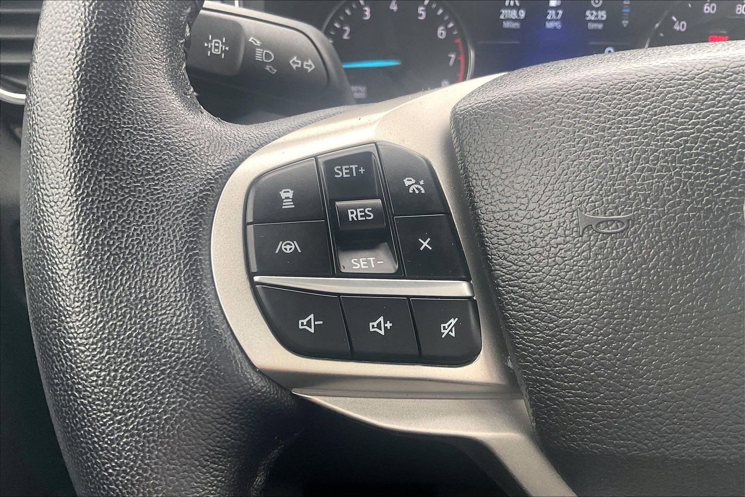 Used 2023 Ford Explorer Limited AWD/4WD image 20