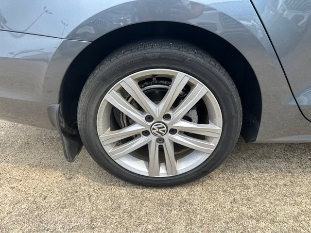 Used 2015 Volkswagen Jetta SEL FWD image 30