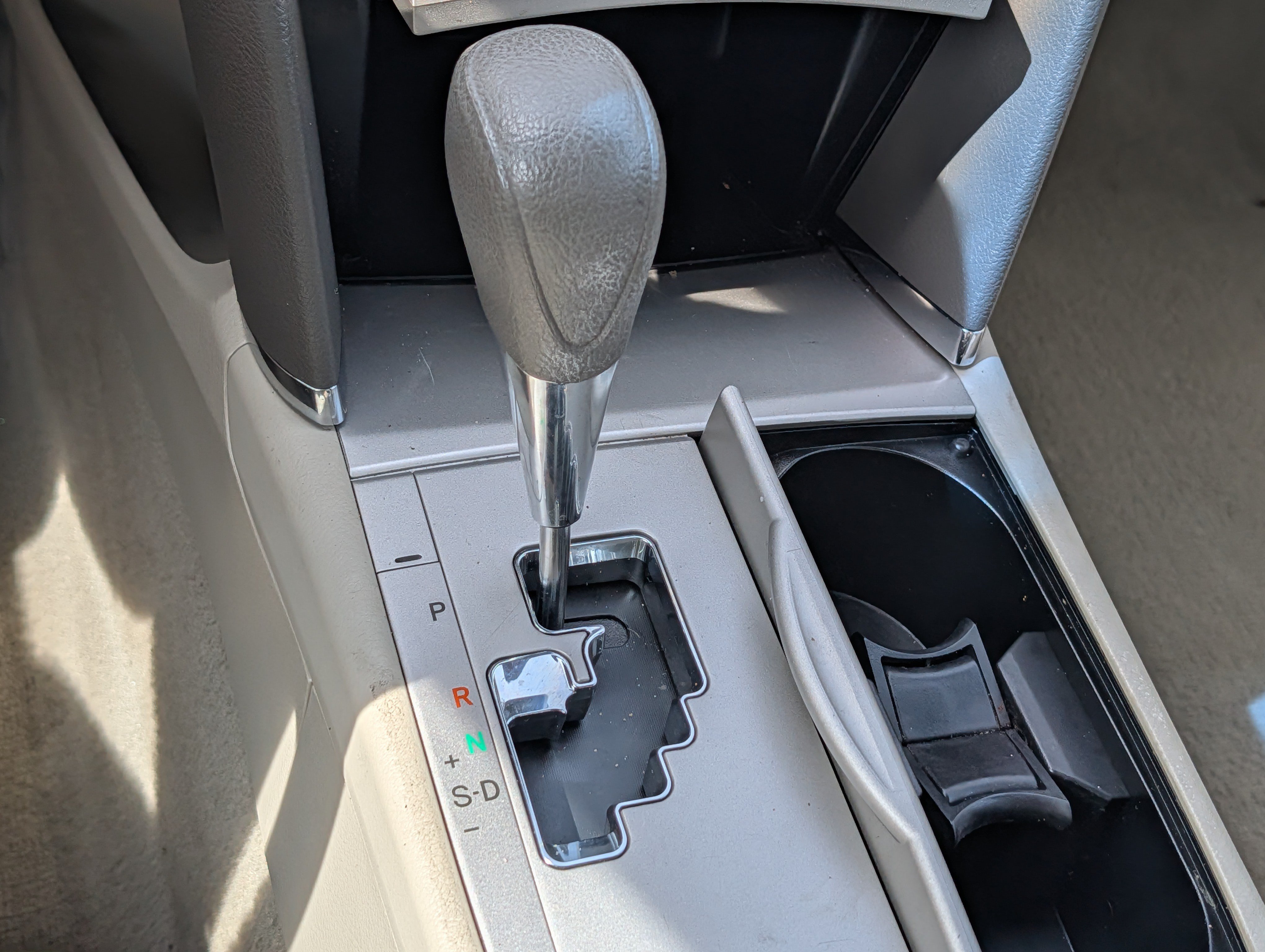 Used 2011 Toyota Camry LE w/ LE Extra-Value Pkg FWD image 24
