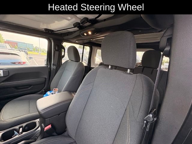 Used 2025 Jeep Wrangler Unlimited Sahara AWD/4WD image 14