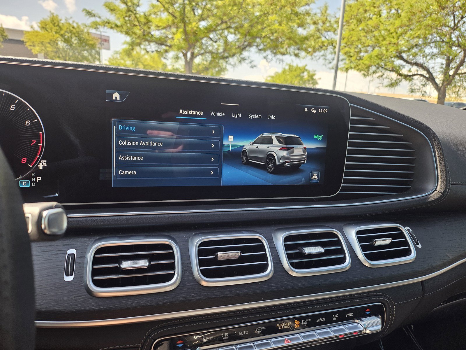 Used 2026 Mercedes-Benz GLE 580 4MATIC image 13