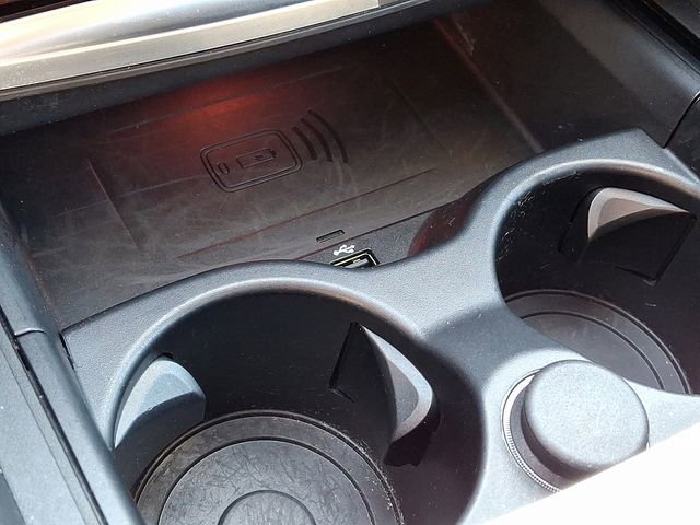 Used 2022 BMW 540i xDrive w/ Premium Package image 26