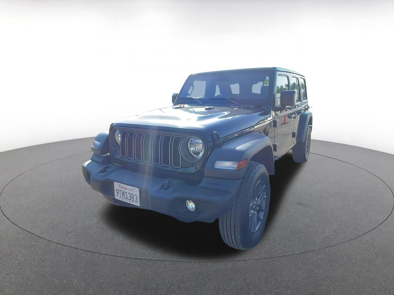 Used 2025 Jeep Wrangler Unlimited Sport AWD/4WD image 4