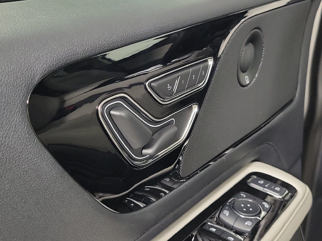 New 2027 Lincoln Aviator Reserve RWD image 17