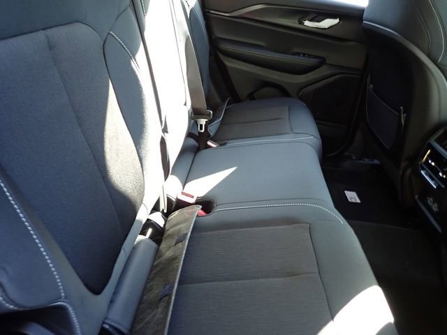 New 2025 Jeep Grand Cherokee Laredo X image 12