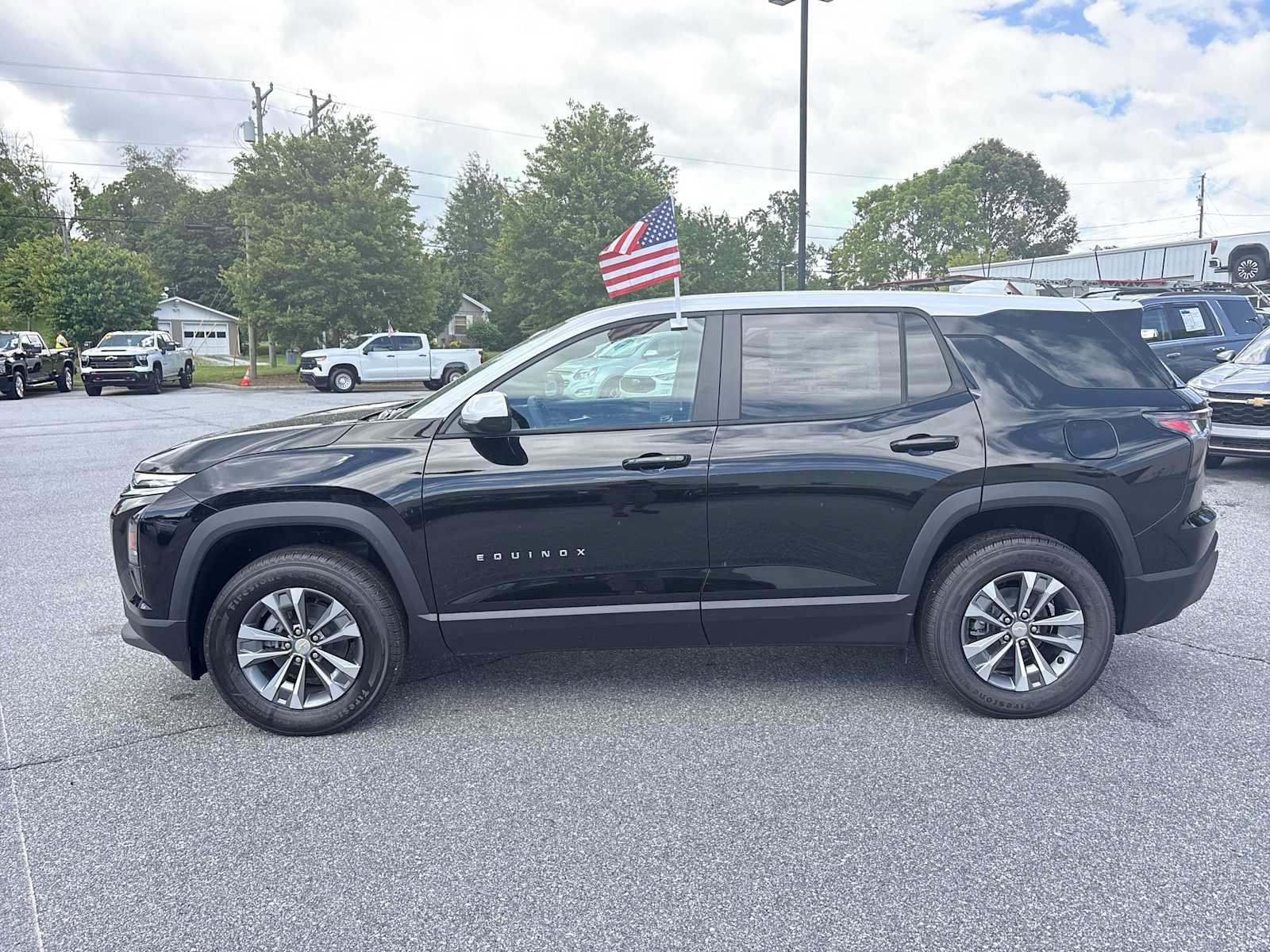 New 2026 Chevrolet Equinox LT FWD image 9