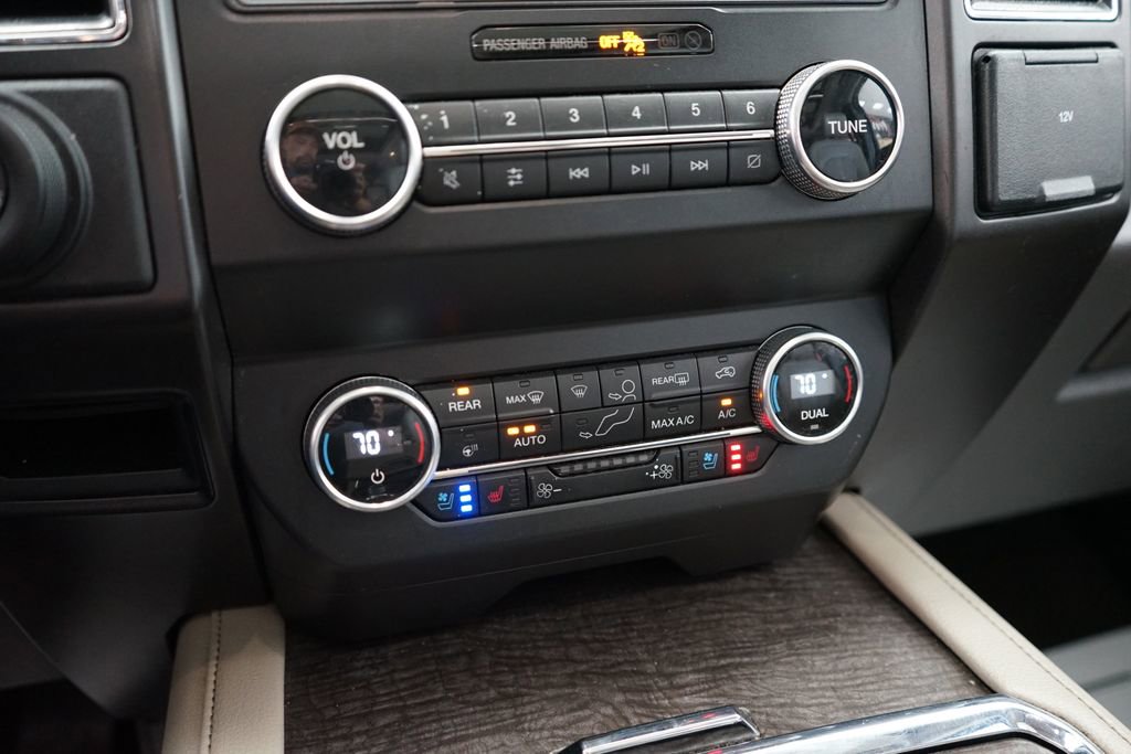 Used 2019 Ford Expedition Limited w/ Equipment Group 301A image 42