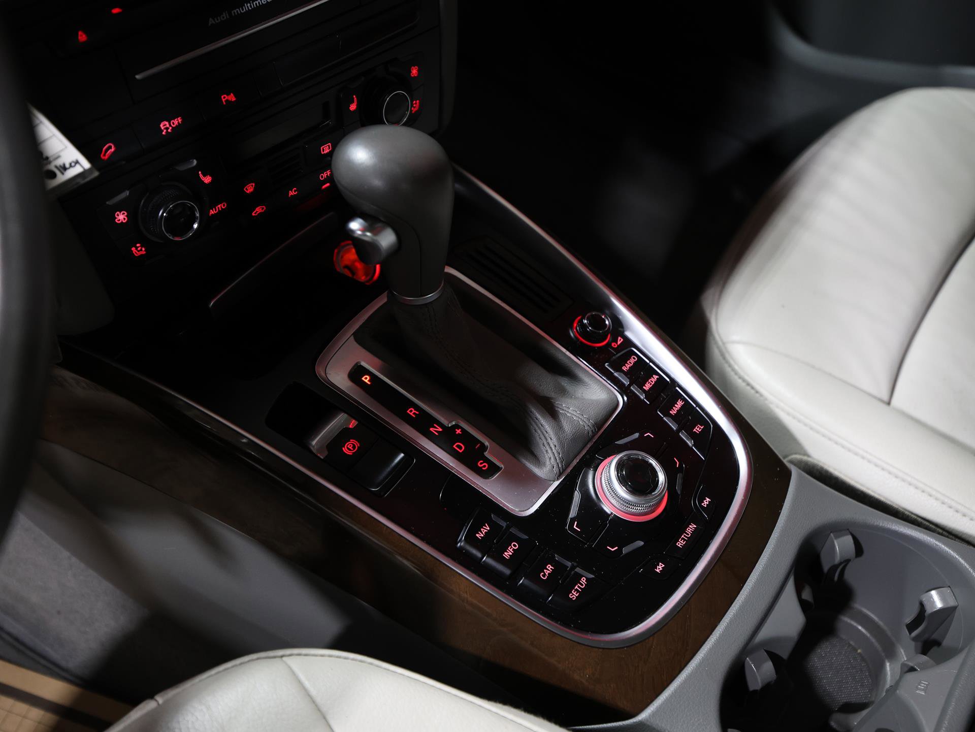 Used 2011 Audi Q5 3.2 Premium Plus image 18