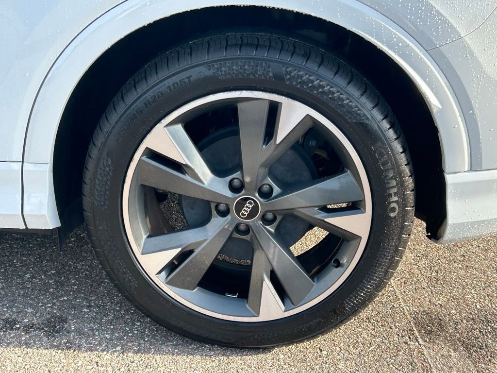 Used 2024 Audi Q4 e-tron Premium w/ Convenience Package image 62