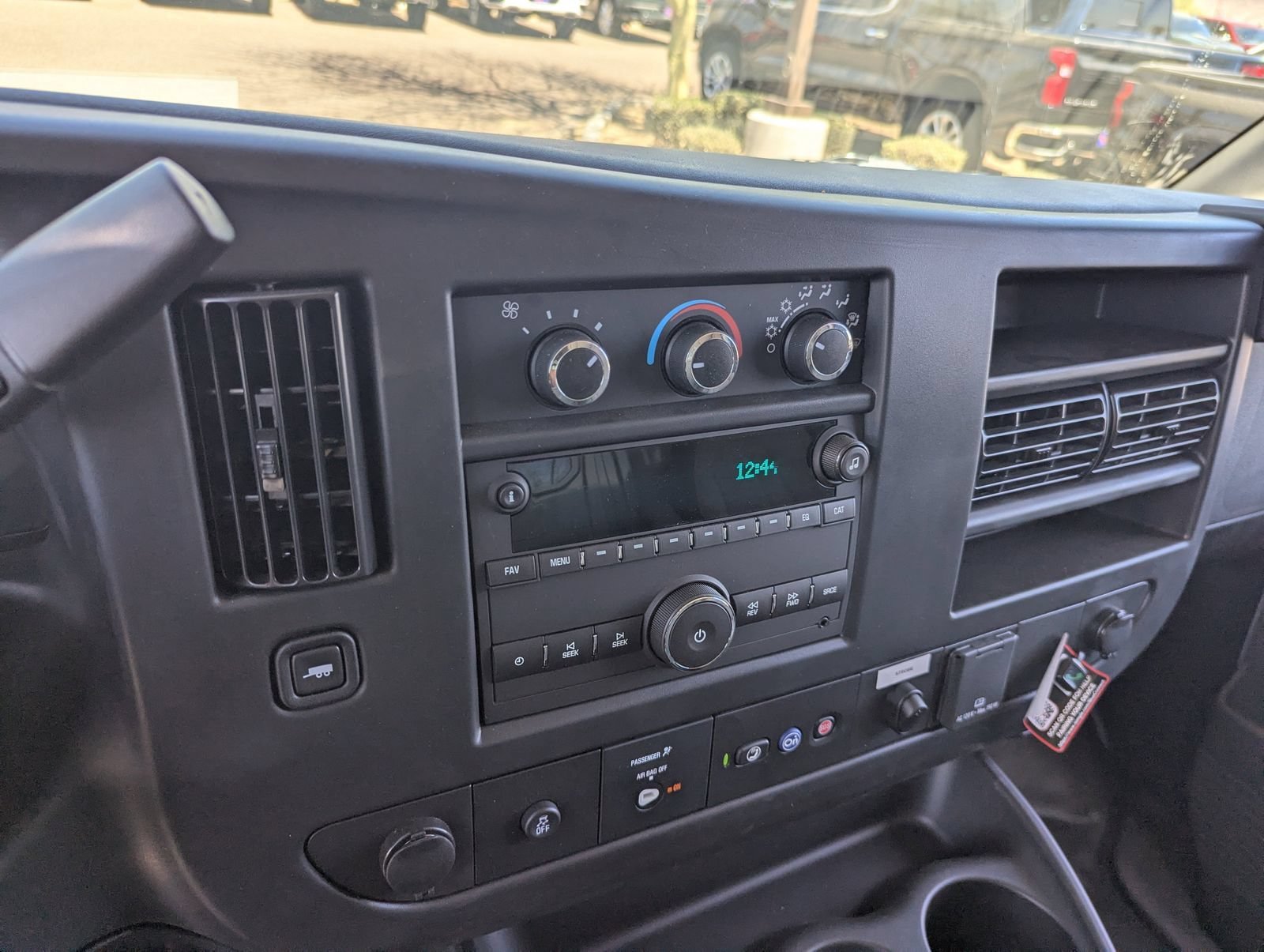 New 2025 GMC Savana 3500 w/ Power Convenience Package RWD image 25