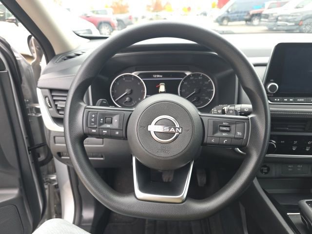 Used 2024 Nissan Rogue S image 13