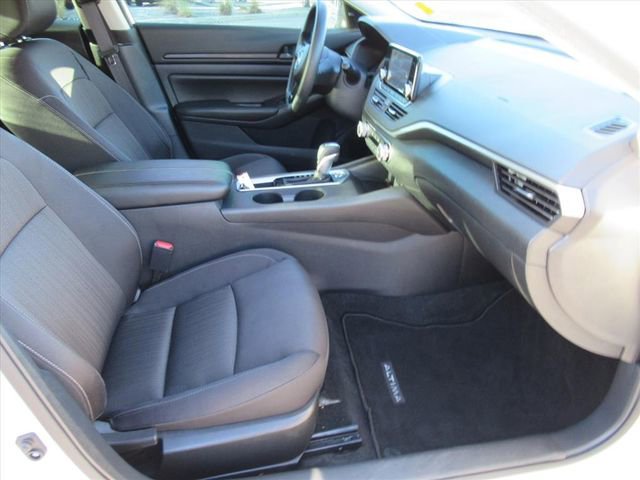 Used 2024 Nissan Altima 2.5 S image 10