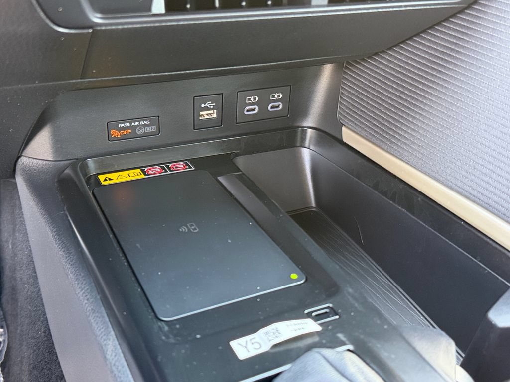 Used 2026 Toyota Camry SE w/ Convenience Package FWD image 24