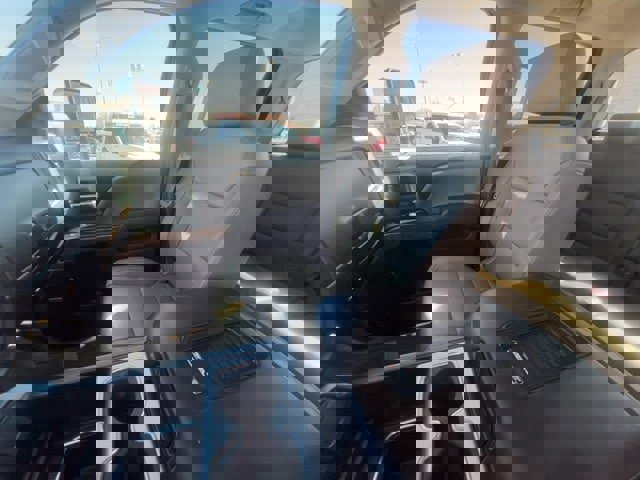 Used 2017 GMC Sierra 2500 SLT w/ Duramax Plus Package image 16