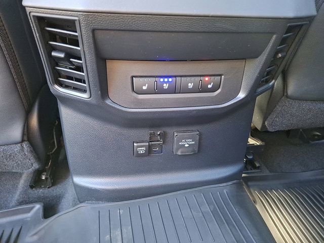 Used 2023 Toyota Tundra Platinum image 13