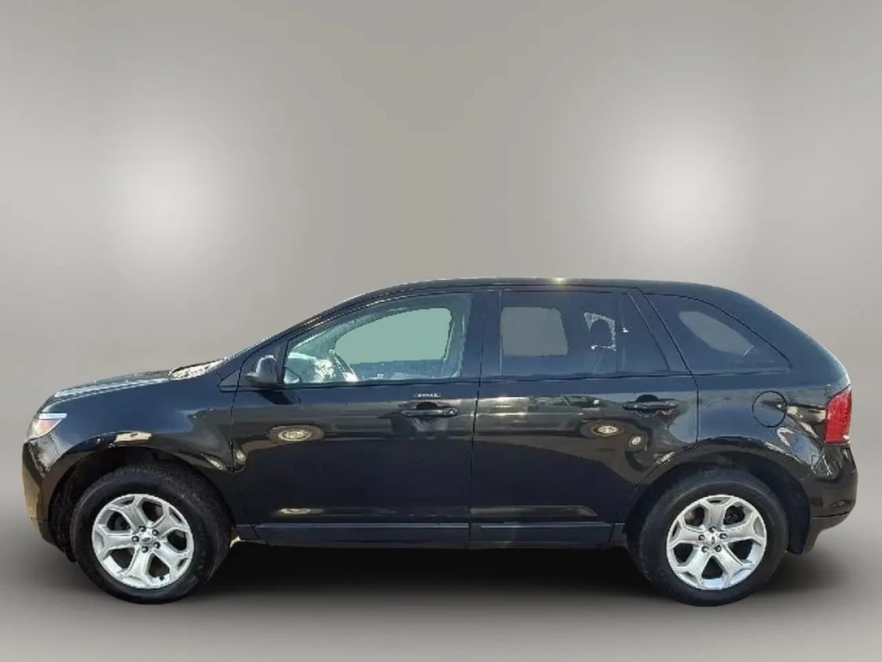 Used 2013 Ford Edge SEL FWD image 2