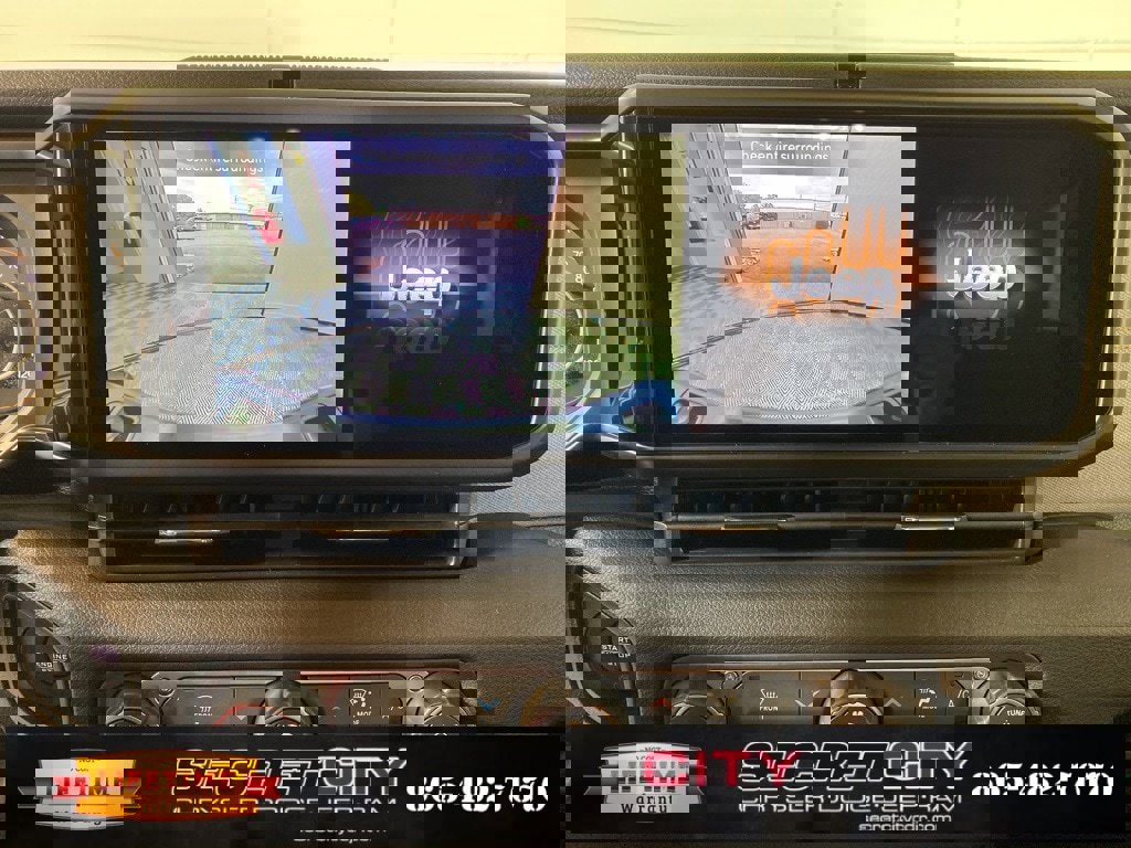 New 2025 Jeep Gladiator Sport image 21