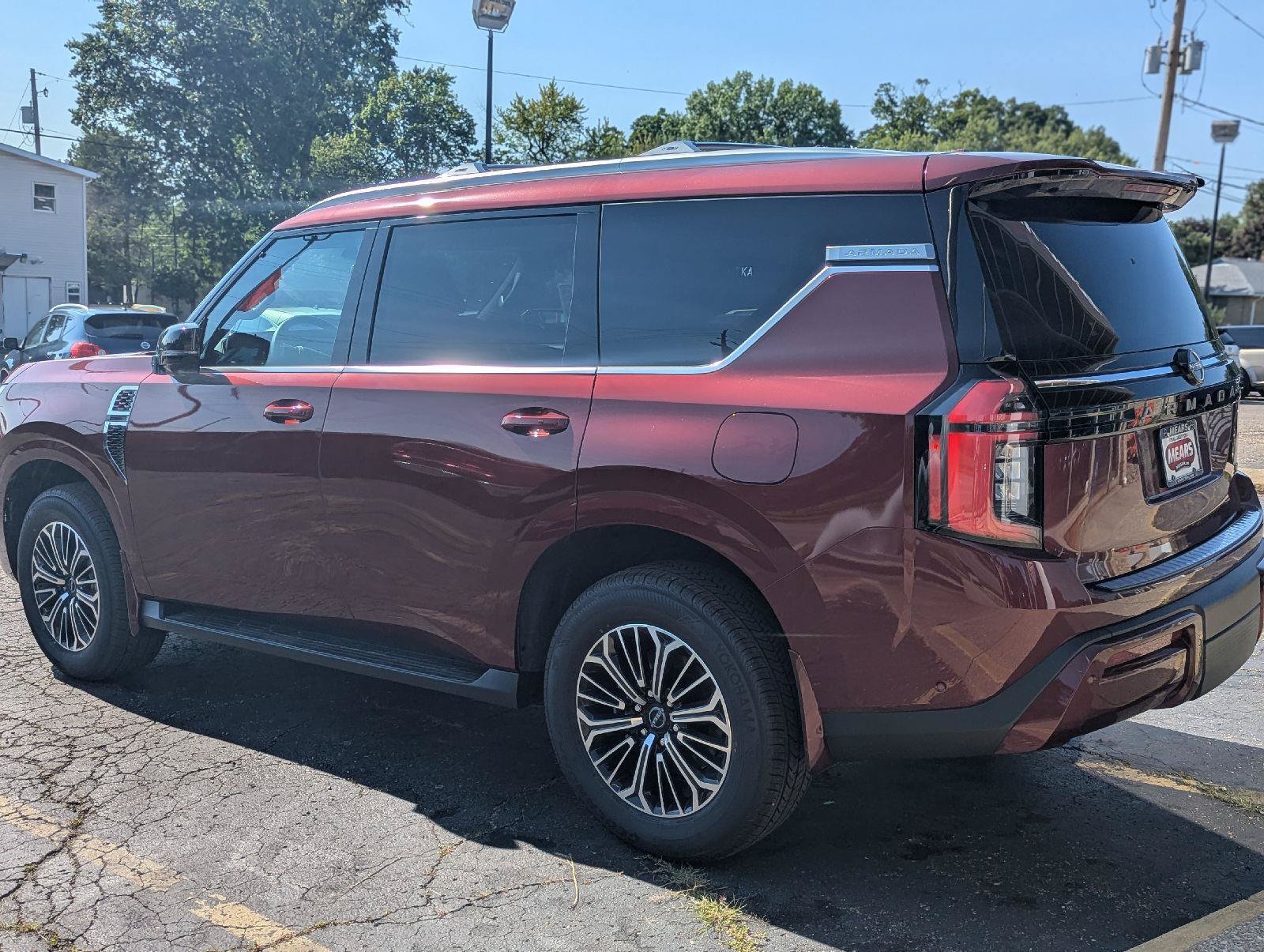 New 2026 Nissan Armada SL w/ Captain's Chari Seat Package AWD/4WD image 6