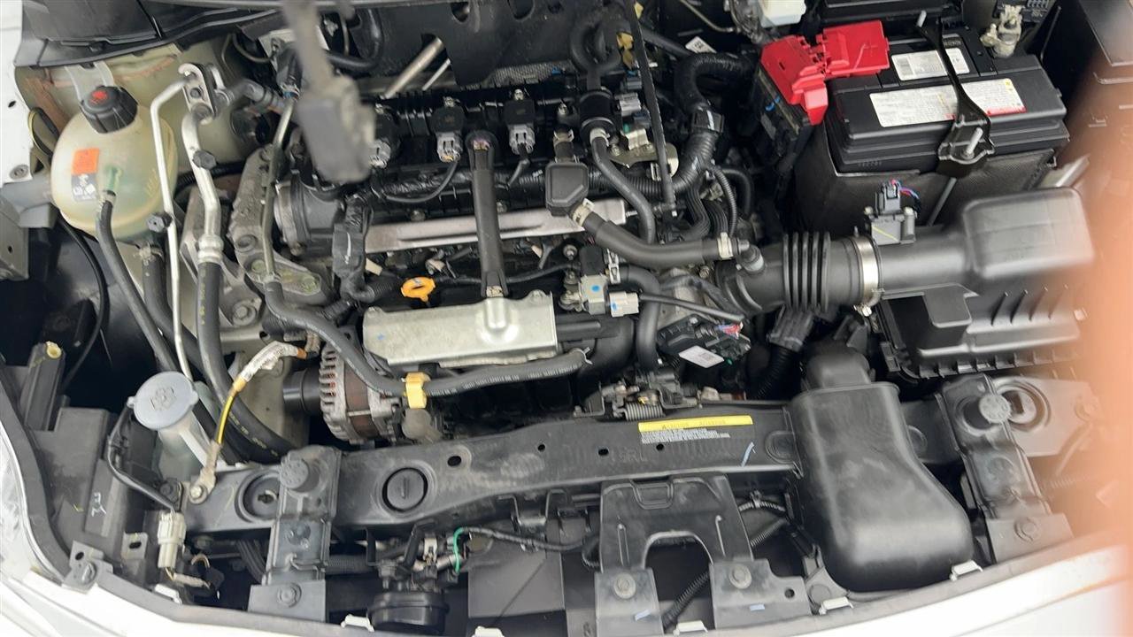 Used 2021 Nissan Versa S image 31